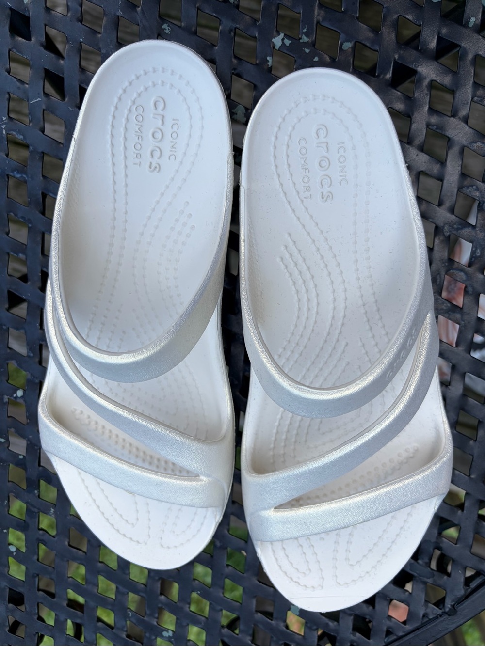 CROCS Women's Metallic Silver Slide Sandals 7 - Picture 3 of 5